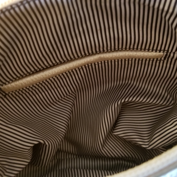 Shimmering Shoulder Bag - Picture 4 of 6